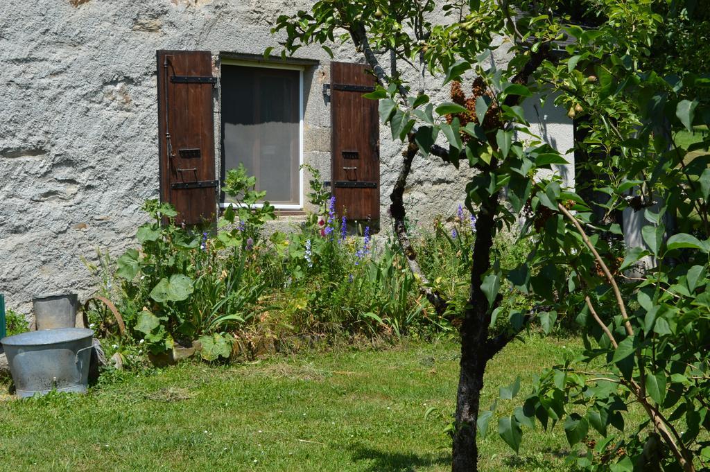 Hotel Les Ecuries de La Sabatarié Cambounes Exterior foto